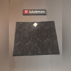 Lululemon Vinyasa Scarf Fleece Black Snap Wrap One Size O/S Soft Cotton Blend